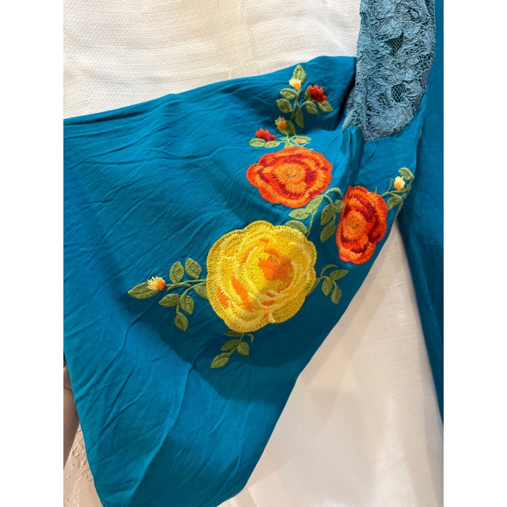 Southern Stitch Teal Floral Embroidered Lace Shoulder V-Neck Tunic Top Large - Picture 3 of 8